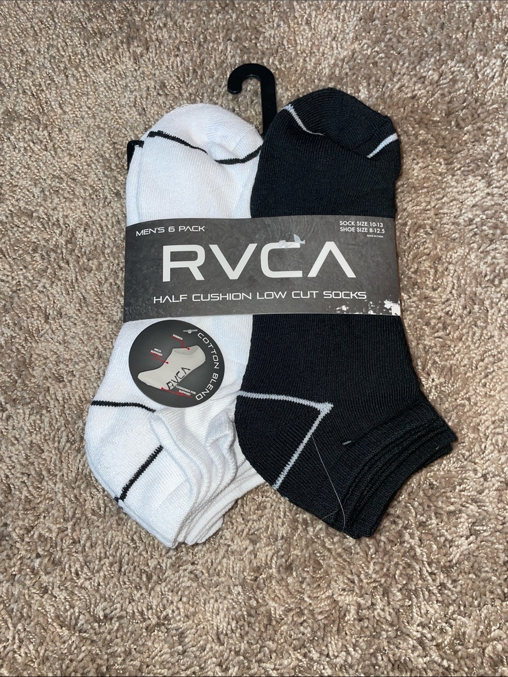 NWT RVCA Men’s Half Cushion Low Cut Socks - Black & White (6 Pack) one size